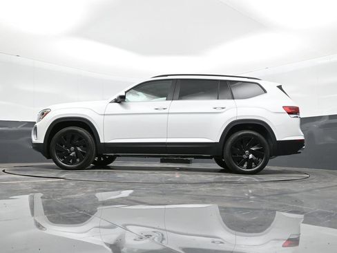 New 2026 Volkswagen Atlas SE image 27