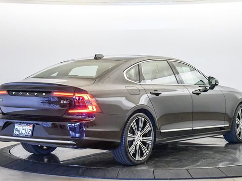 Certified 2023 Volvo S90 B6 Plus AWD/4WD image 5