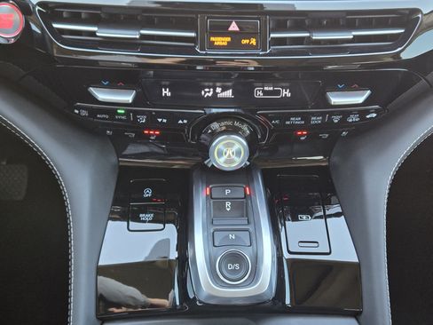 Certified 2023 Acura MDX SH-AWD w/ Advance Package image 19