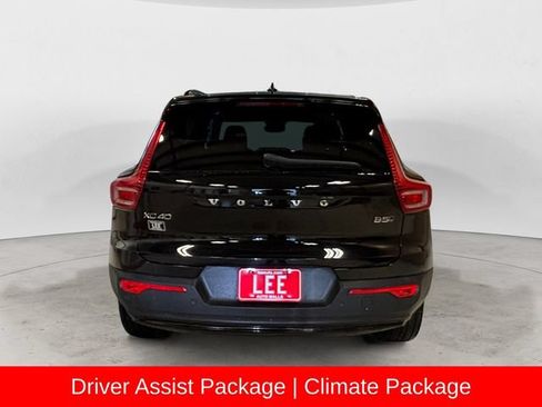 Used 2023 Volvo XC40 B5 Plus w/ Driver Assist Package AWD/4WD image 5