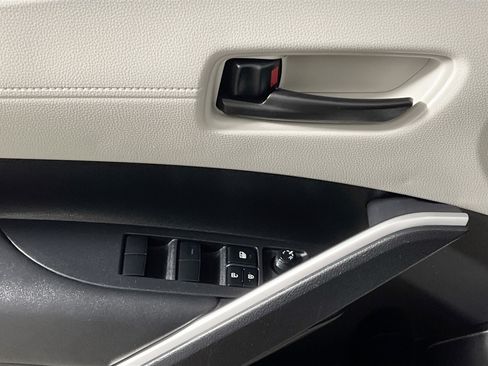 Used 2023 Toyota Corolla Cross L FWD image 16