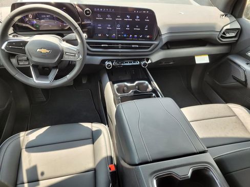 New 2026 Chevrolet Silverado EV LT image 9