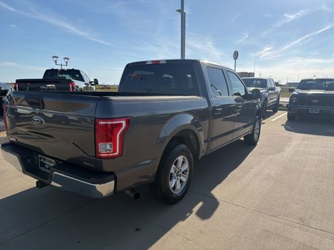 Used 2016 Ford F150 XLT image 6