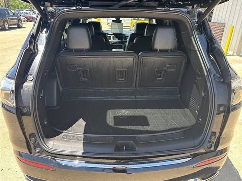 Used 2023 Buick Enclave Avenir w/ Avenir Technology Package AWD/4WD image 14
