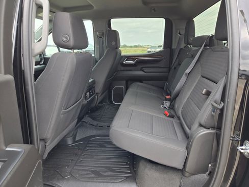 Used 2022 GMC Sierra 1500 Elevation image 13