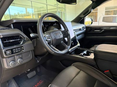 Used 2026 GMC Yukon XL Elevation RWD image 5