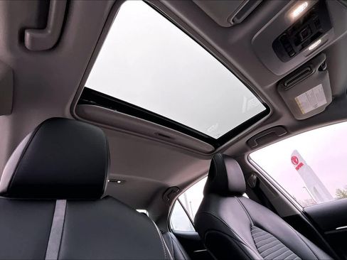 Used 2020 Toyota Camry SE image 14