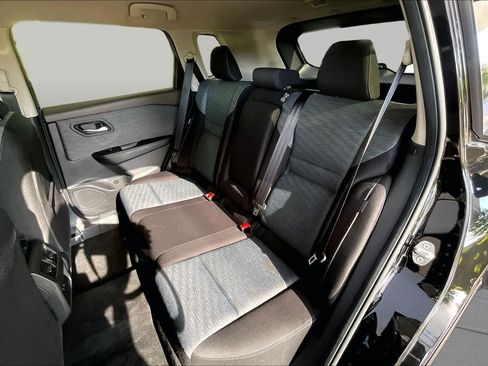 Certified 2023 Nissan Rogue SV FWD image 19