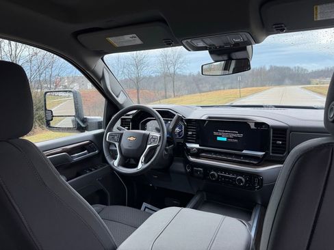 New 2026 Chevrolet Silverado 3500 LT image 19