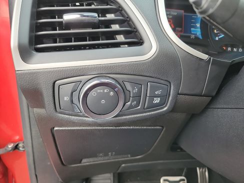 Used 2020 Ford Edge ST-Line w/ Cold Weather Package image 18