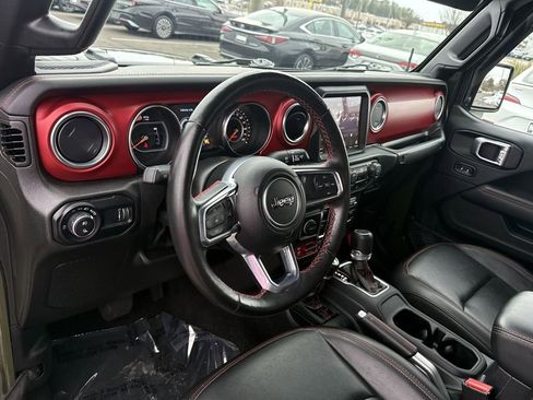 Used 2023 Jeep Gladiator Rubicon w/ Cold Weather Group image 16
