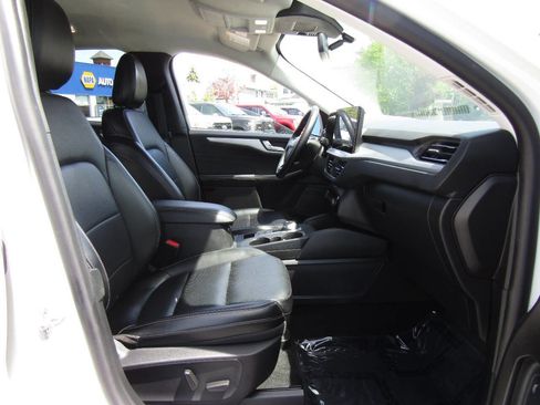 Used 2024 Ford Escape Platinum AWD/4WD image 24