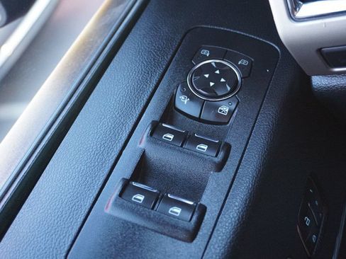 Used 2017 Ford F150 Lariat w/ Equipment Group 502A Luxury AWD/4WD image 24