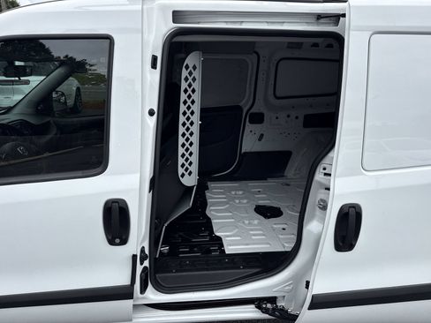 Used 2022 RAM ProMaster City Tradesman FWD image 10