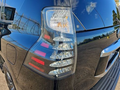 Certified 2023 Lexus GX 460 Premium image 34