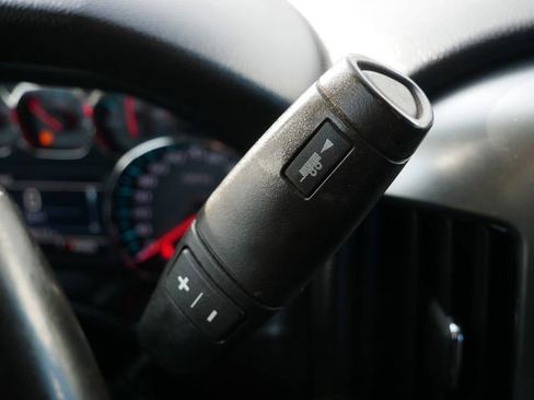 Used 2018 Chevrolet Silverado 1500 LT w/ All Star Edition image 21