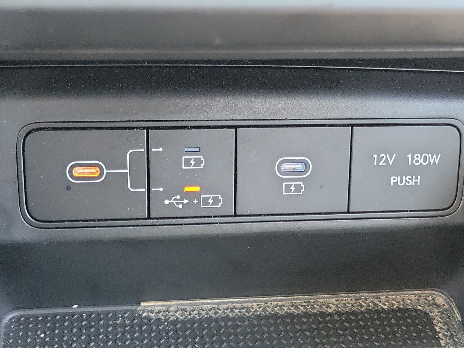 Used 2025 Hyundai Tucson SE FWD image 15