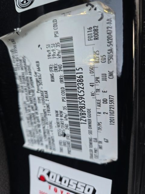 Used 2012 Ford Mustang Shelby GT500 RWD image 25