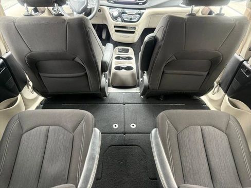 Certified 2023 Chrysler Voyager LX FWD image 36