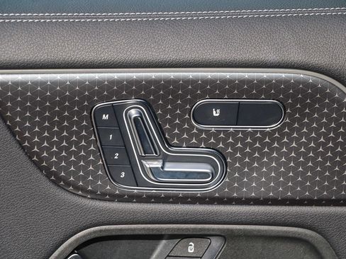 Certified 2025 Mercedes-Benz GLA 250 4MATIC image 19