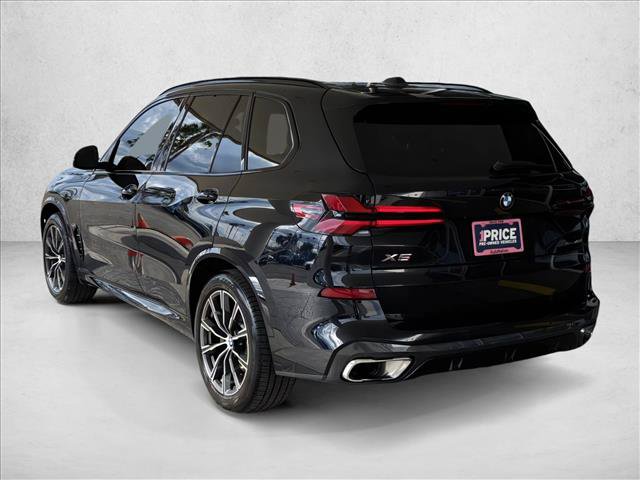 Used 2024 BMW X5 xDrive40i w/ M Sport Package AWD/4WD image 3