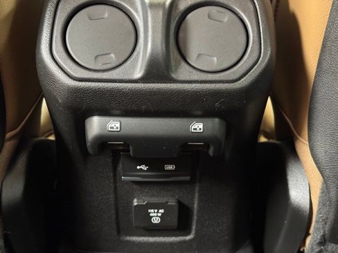 Used 2020 Jeep Gladiator Rubicon image 18