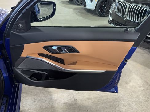 Used 2025 BMW M340i image 9