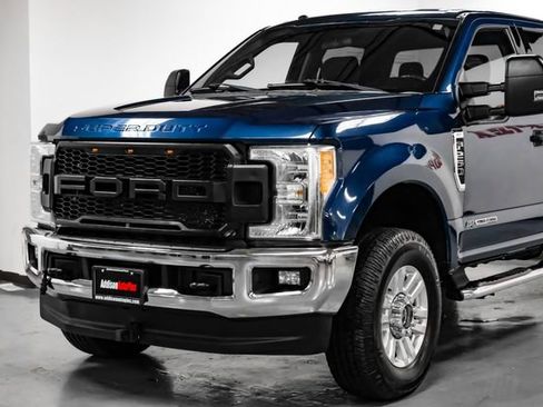 Used 2017 Ford F250 XLT w/ XLT Value Package image 9