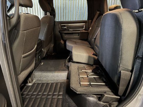 Used 2021 RAM 1500 Classic Warlock AWD/4WD image 15