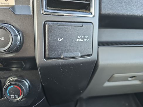 Used 2018 Ford F150 XLT w/ Equipment Group 302A Luxury AWD/4WD image 29