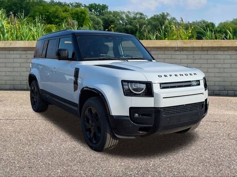 New 2026 Land Rover Defender 110 X-Dynamic SE image 3