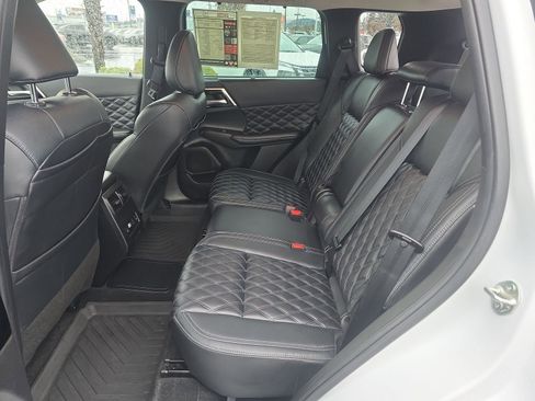 Used 2023 Mitsubishi Outlander SEL image 22