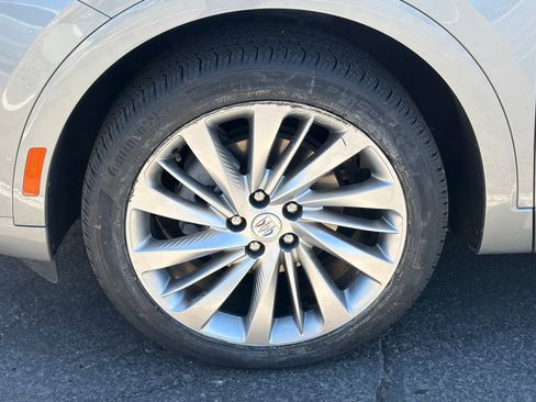 Used 2025 Buick Envision Avenir AWD/4WD image 5