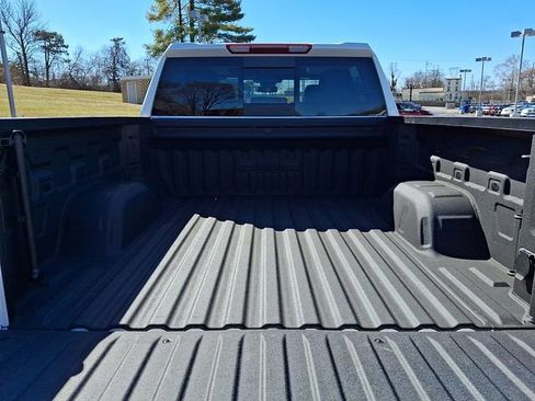 Used 2024 GMC Sierra 1500 SLT w/ SLT Premium Plus Package image 32