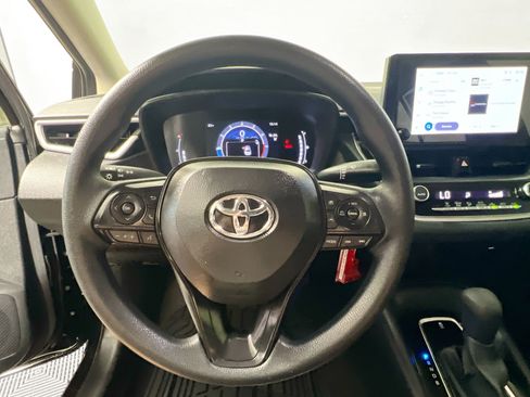 Used 2026 Toyota Corolla LE FWD image 17