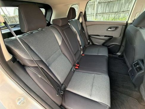 Used 2023 Nissan Rogue SV FWD image 28
