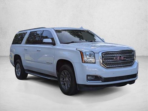 Used 2020 GMC Yukon XL SLT RWD image 3