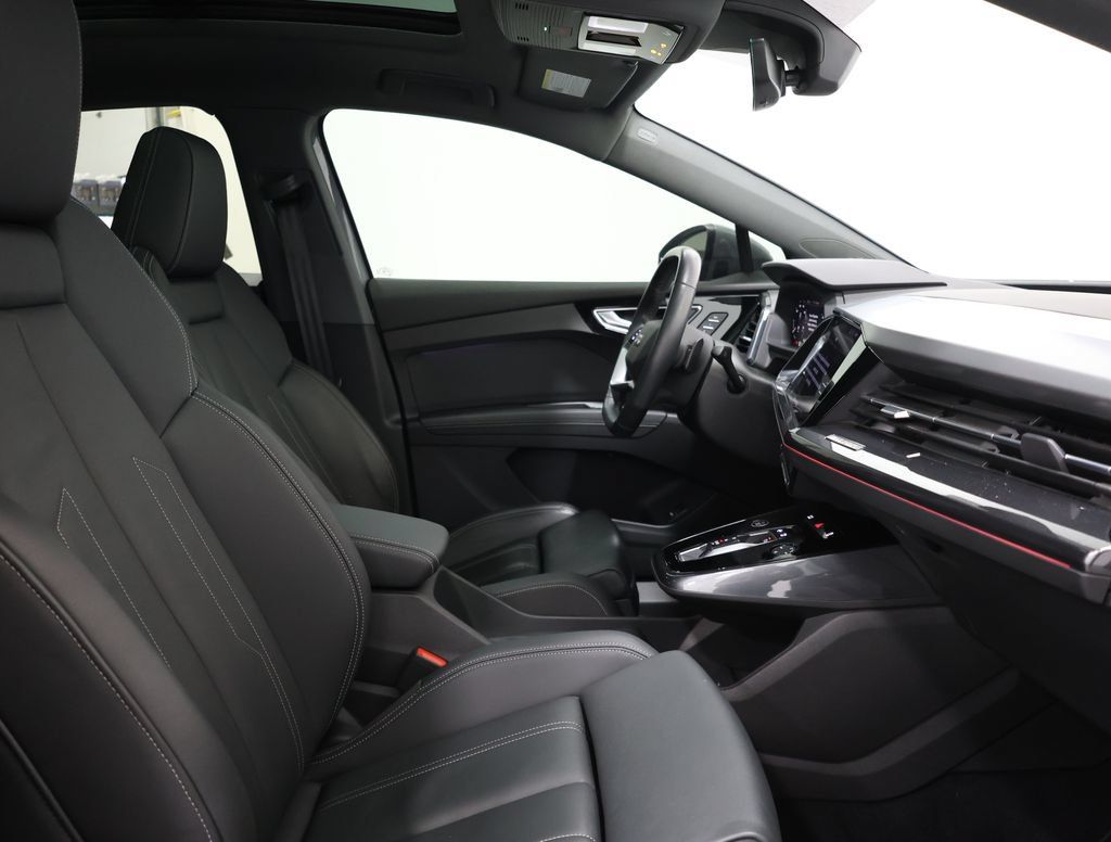 Used 2023 Audi Q4 e-tron Premium Plus w/ Premium Plus AWD/4WD image 21