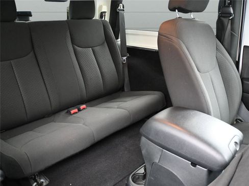 Used 2018 Jeep Wrangler Sport image 21