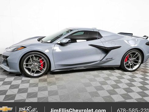 Used 2025 Chevrolet Corvette Z06 RWD image 26