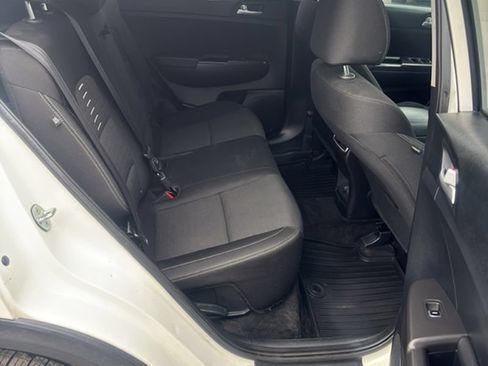 Used 2022 Kia Sportage LX w/ LX AWD Value Edition Package image 13