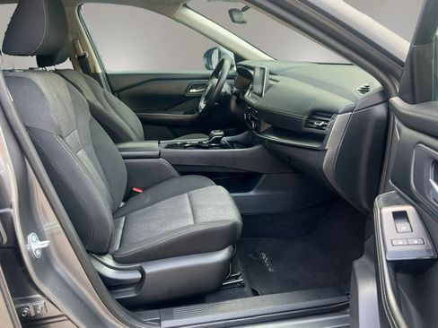 Used 2024 Nissan Rogue SV FWD image 31