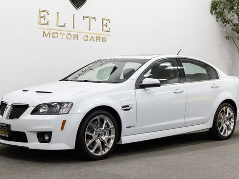 Used 2009 Pontiac G8 GXP RWD image 1