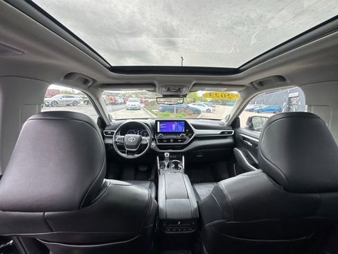 Used 2023 Toyota Highlander Platinum AWD/4WD image 47