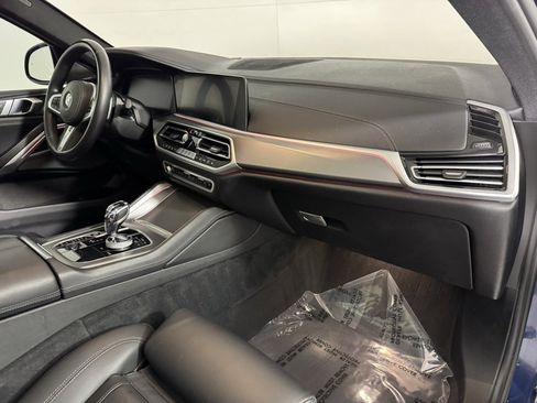 Used 2022 BMW X6 xDrive40i w/ Executive Package image 31