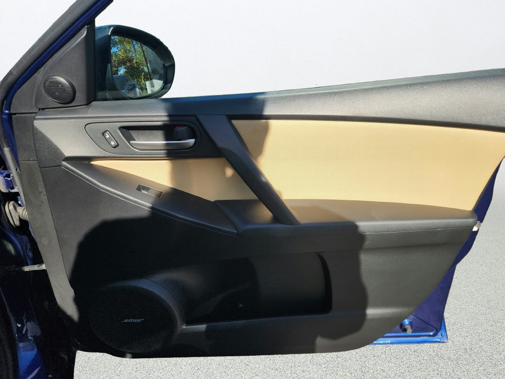 Used 2012 MAZDA MAZDA3 i Touring FWD image 24