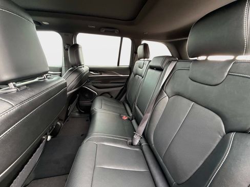 New 2026 Jeep Grand Cherokee Limited image 15