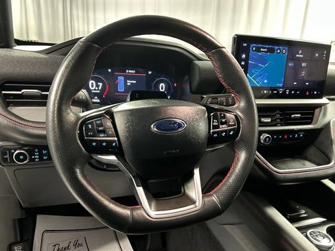 Used 2025 Ford Explorer ST-Line w/ ST-Line Street Pack AWD/4WD image 15
