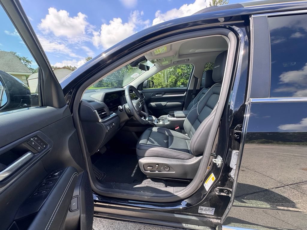 Used 2026 GMC Terrain Denali AWD/4WD image 12