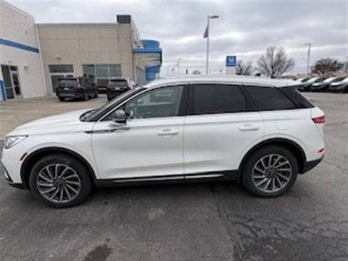 Used 2023 Lincoln Corsair Reserve w/ Equipment Group 201A image 10